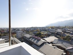 景色が広がる屋上からの眺望