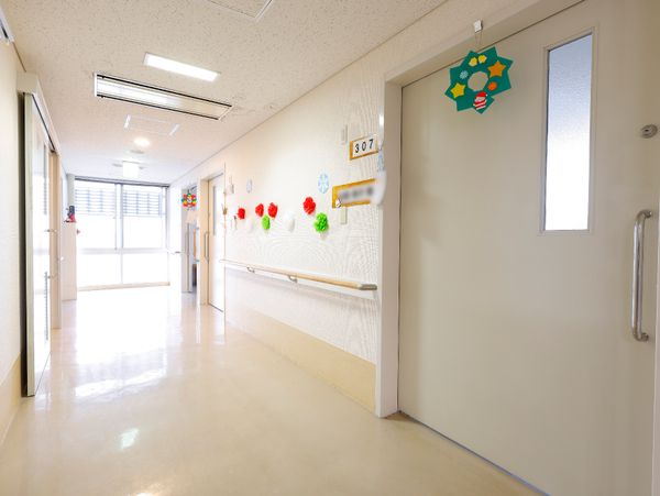 明るい廊下の様子