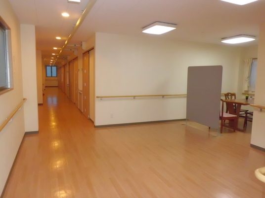 清潔感のある廊下