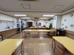 落ち着いた雰囲気の食堂