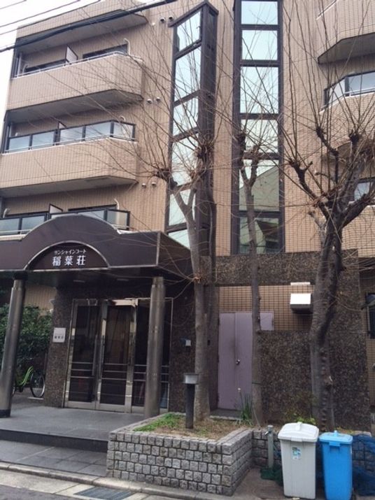 温かみのあるエントランス