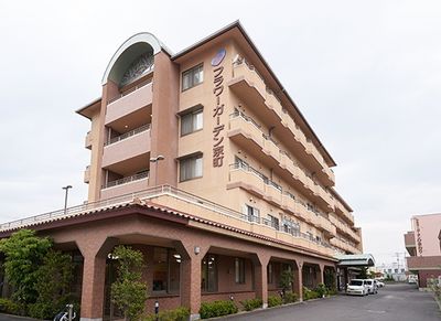 清潔感漂う外観の施設