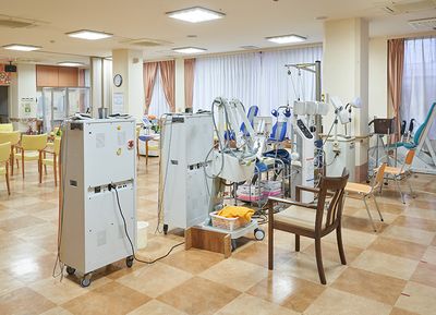 広間の機能訓練設備