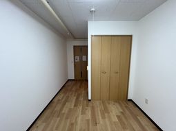 木製クローゼット居室