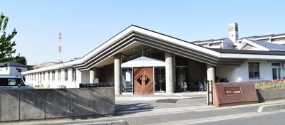温かみのある建物外観