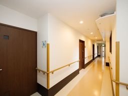 明るい廊下の様子