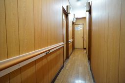 温かみのある廊下