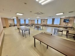 広い食堂  