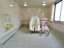 清潔な浴室設備