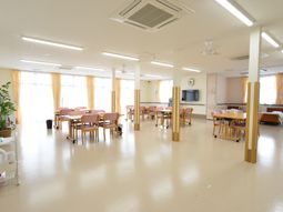 明るいダイニングルーム