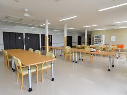 明るいダイニングルーム