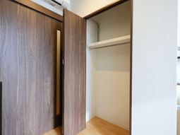 清潔なクローゼット