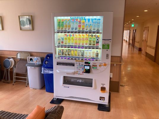廊下に設置された自動販売機