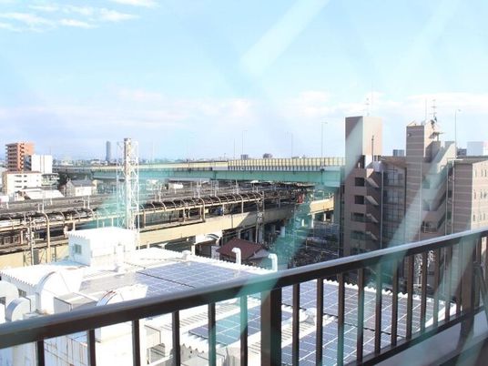都市眺望のバルコニー