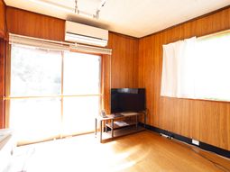 明るい和室の居室