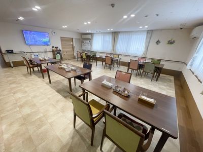 広々としたダイニングルーム
