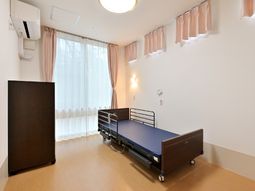 明るく清潔な居室