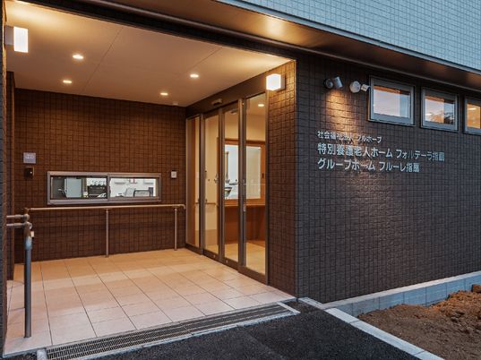 エントランス正面の風景