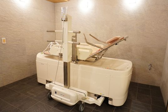機能訓練用の浴槽設備