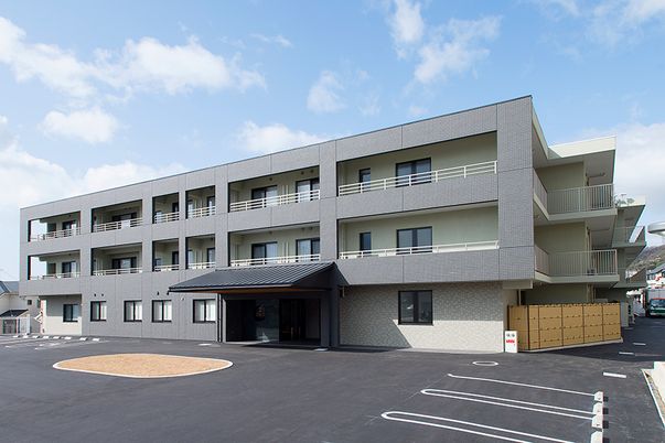 モダンな建物の外観
