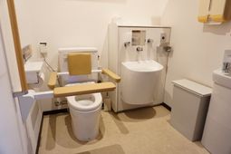 バリアフリー対応の浴室