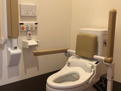 手すり付きトイレ設備