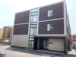 モダンな建物の外観