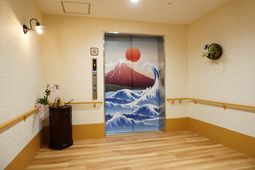 エレベーター前の廊下