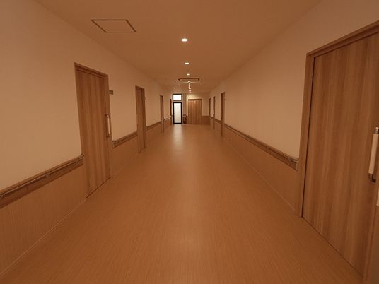 明るい廊下  