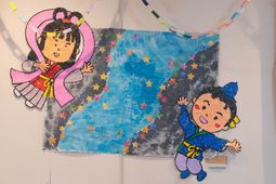 壁に掛けられた手作りアート