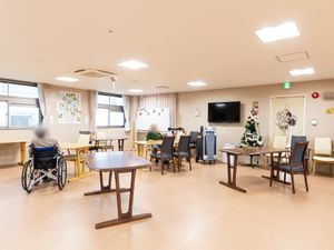 広々とした共有ダイニング