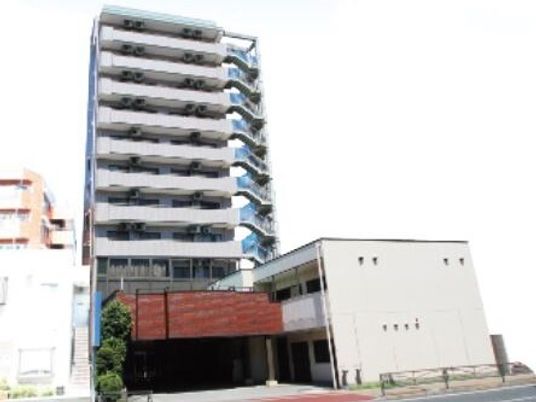 モダンな建物の外観