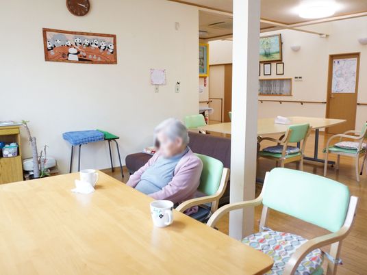 温もりある休憩室風景