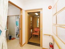 廊下と部屋の入口