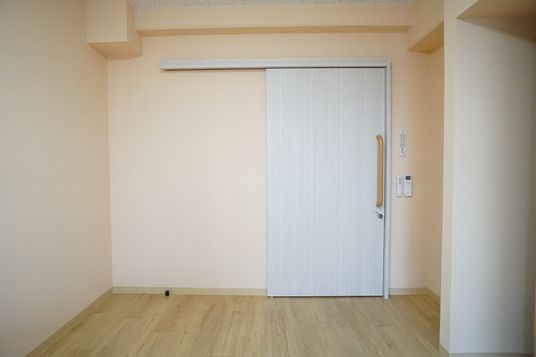 明るい落ち着いた居室