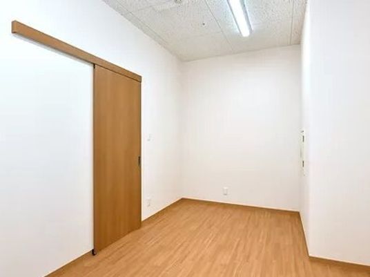 明るく清潔な居室