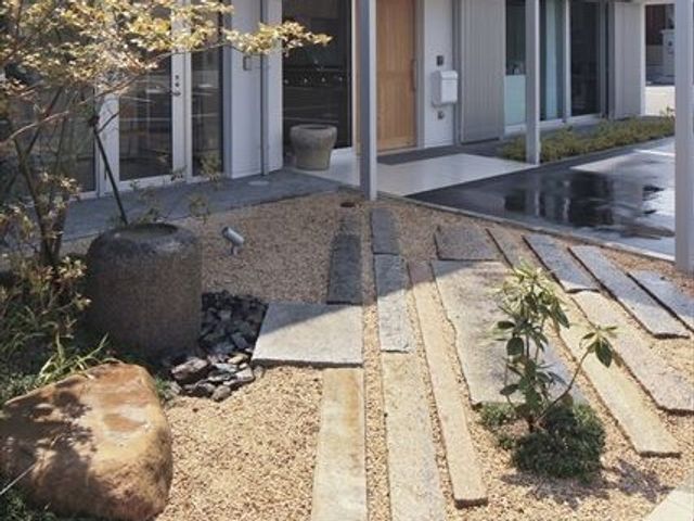 庭園風の外回り  