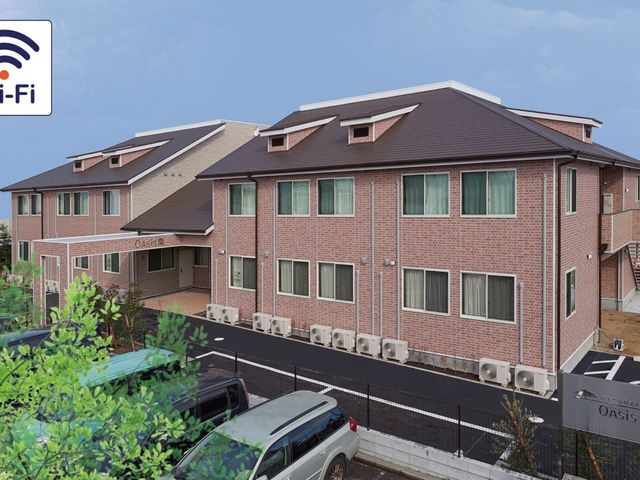 外観の建物です 外観   落ち着いたレンガ調の建物が見える外観です。駐車スペースもあり、就業時の出入りがしやすそうです。