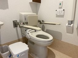 バリアフリー仕様のトイレ