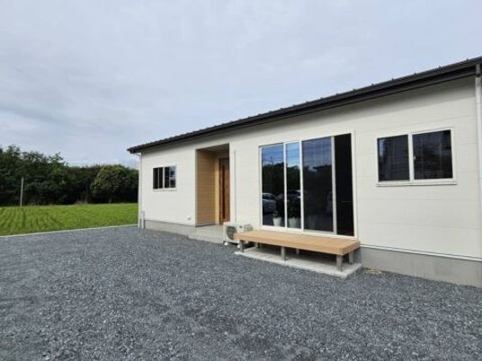 平屋の建物外観  