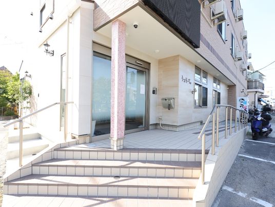 明るいエントランス