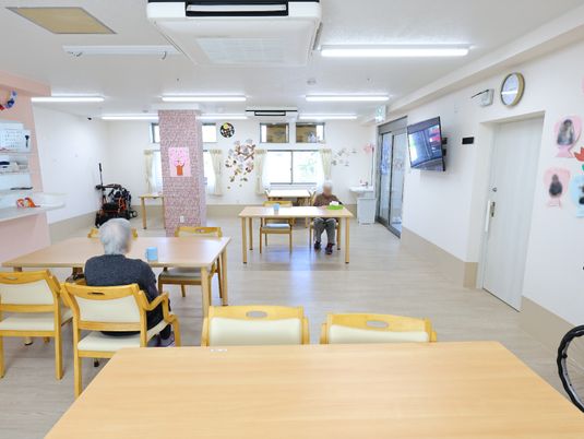 明るい共有スペース施設