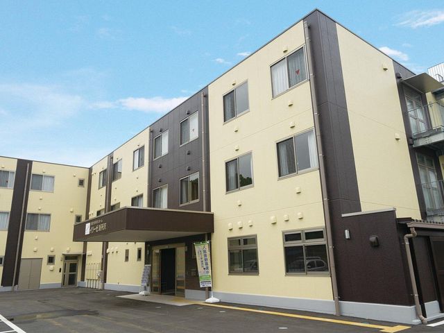 外観 施設内には駐車場もありご家族様の訪問時にもご利用可能です。※土地・建物の権利形態：事業主体
非所有