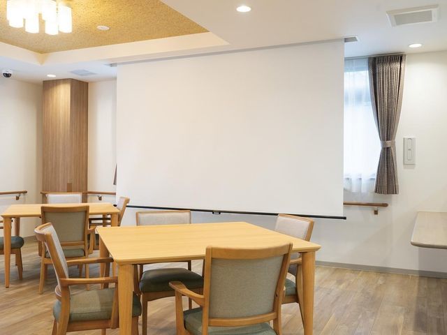 食堂兼機能訓練室 スクリーン
