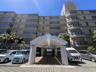車寄せのある建物