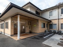 エントランスの外観