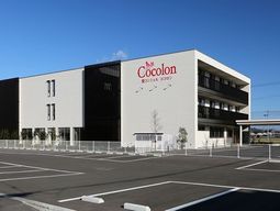 清潔感のある白い建物