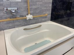 ゆったりバスタイムの手助け浴室