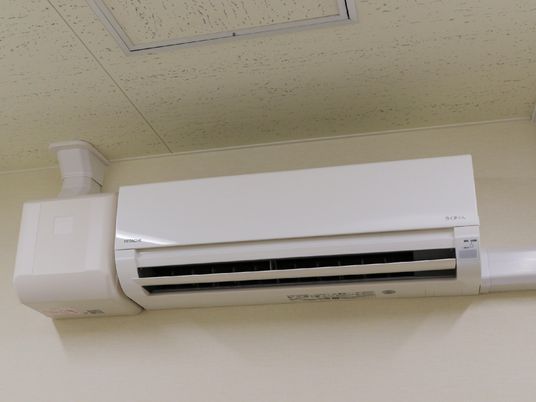 壁掛けエアコンが設置
