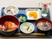 彩り豊かな料理の食堂